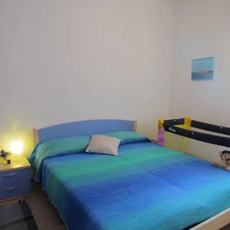 דירה Homely With Private Garden