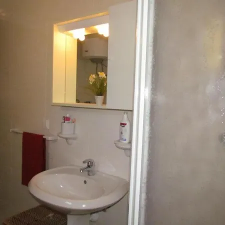 Homely With Private Garden