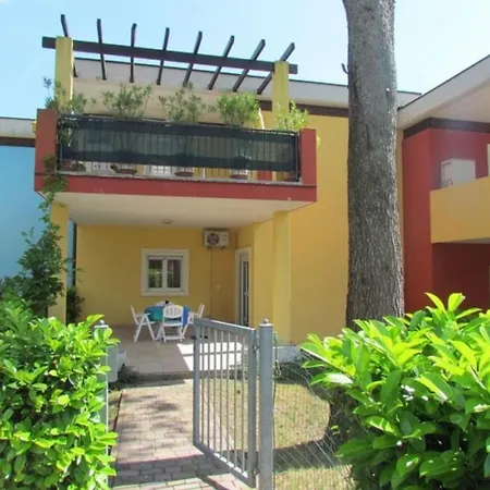 דירה Homely With Private Garden