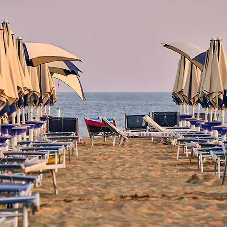 Homely With Private Garden