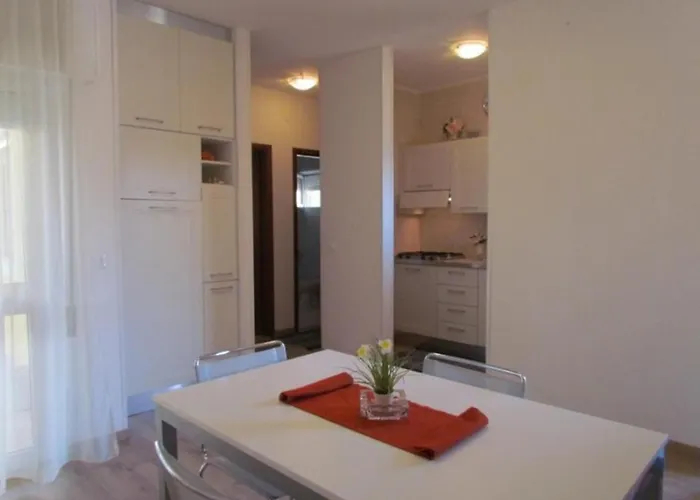 Homely With Private Garden Appartement