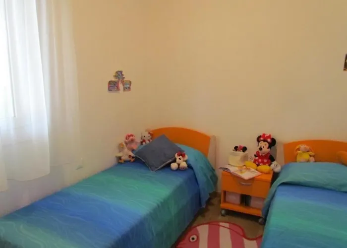 Apartment Homely With Private Garden *