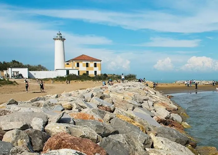 Apartment Homely With Private Garden *